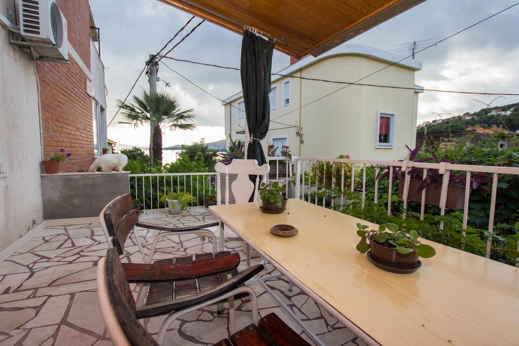 Apartment Cherie Трогир Екстериор снимка