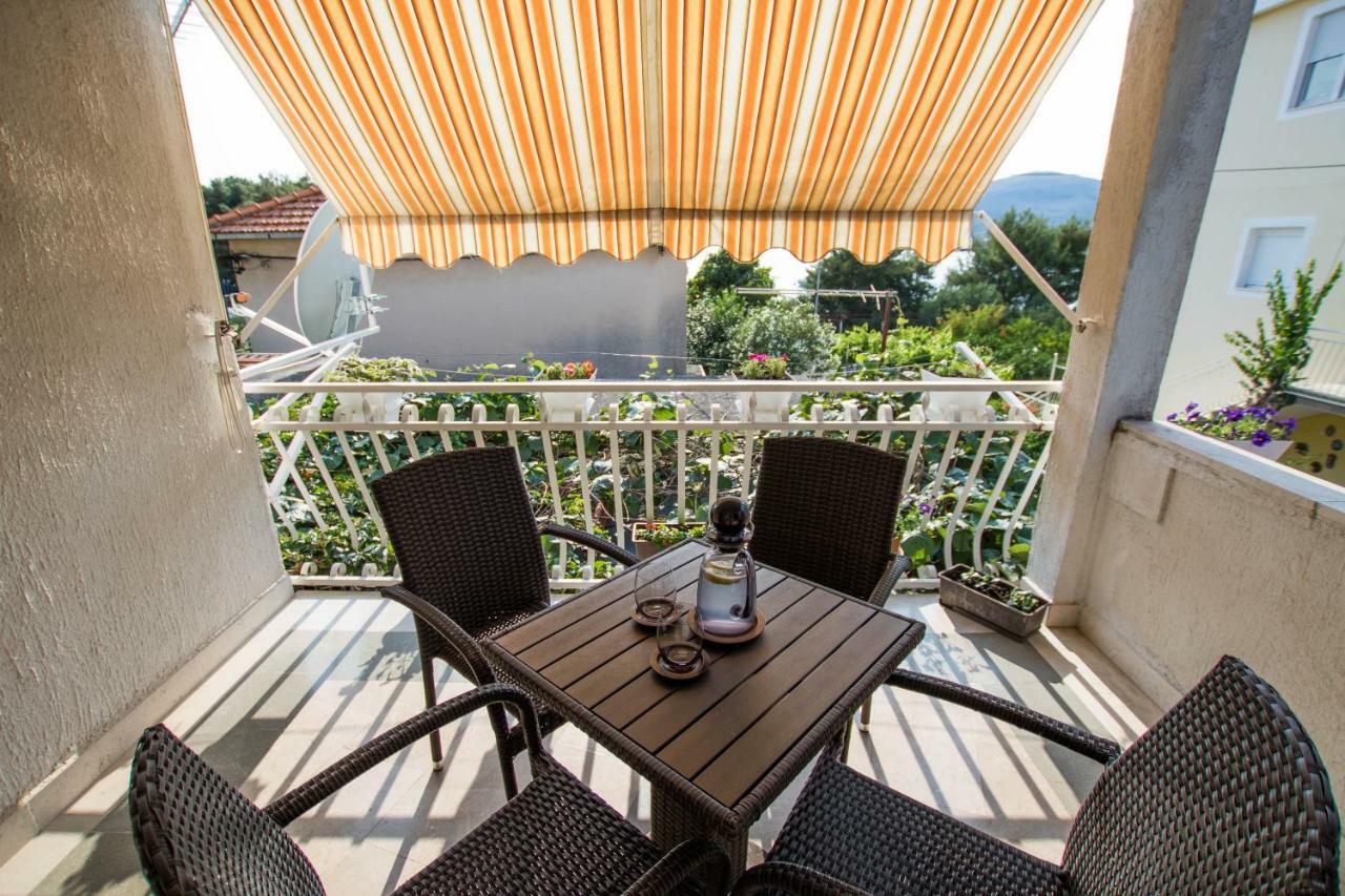 Apartment Cherie Трогир Екстериор снимка