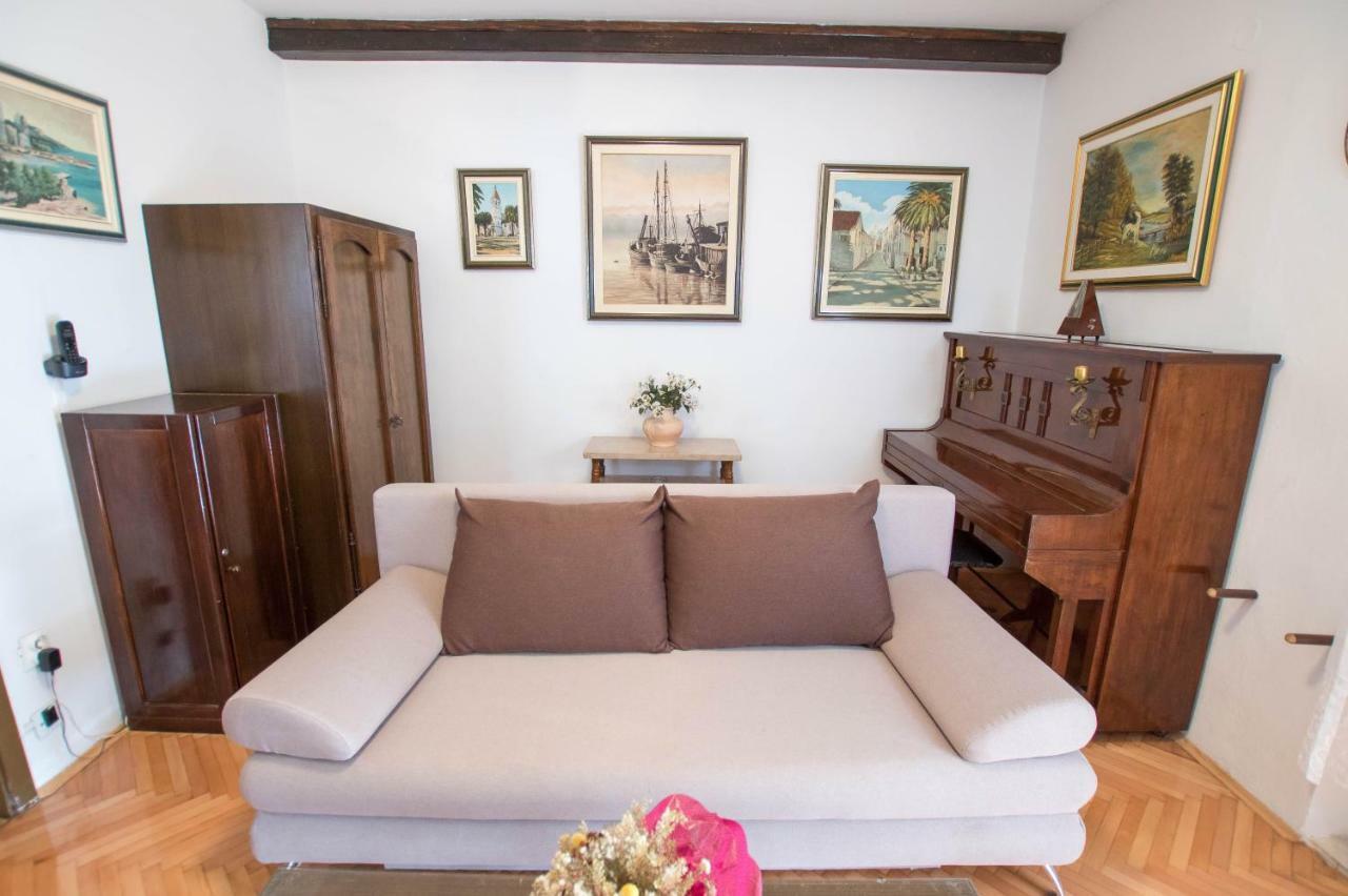 Apartment Cherie Трогир Екстериор снимка