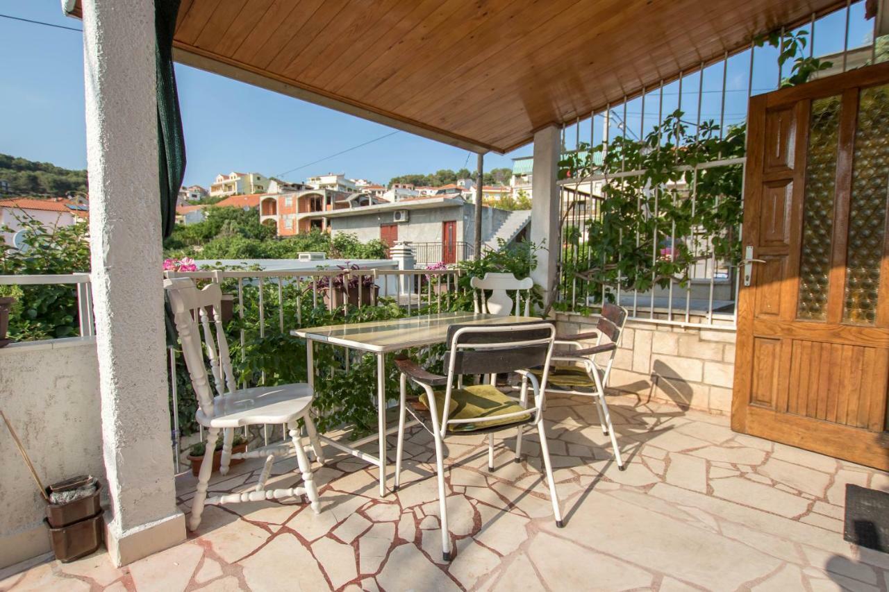 Apartment Cherie Трогир Екстериор снимка